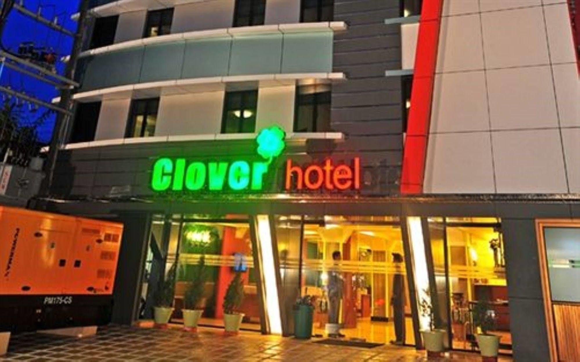 Clover Hotel Rangum Exterior foto